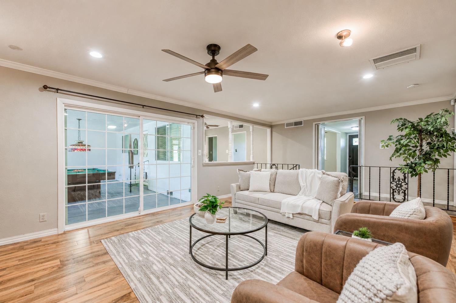 1108 E Sierra Ave, Fresno, CA 93710