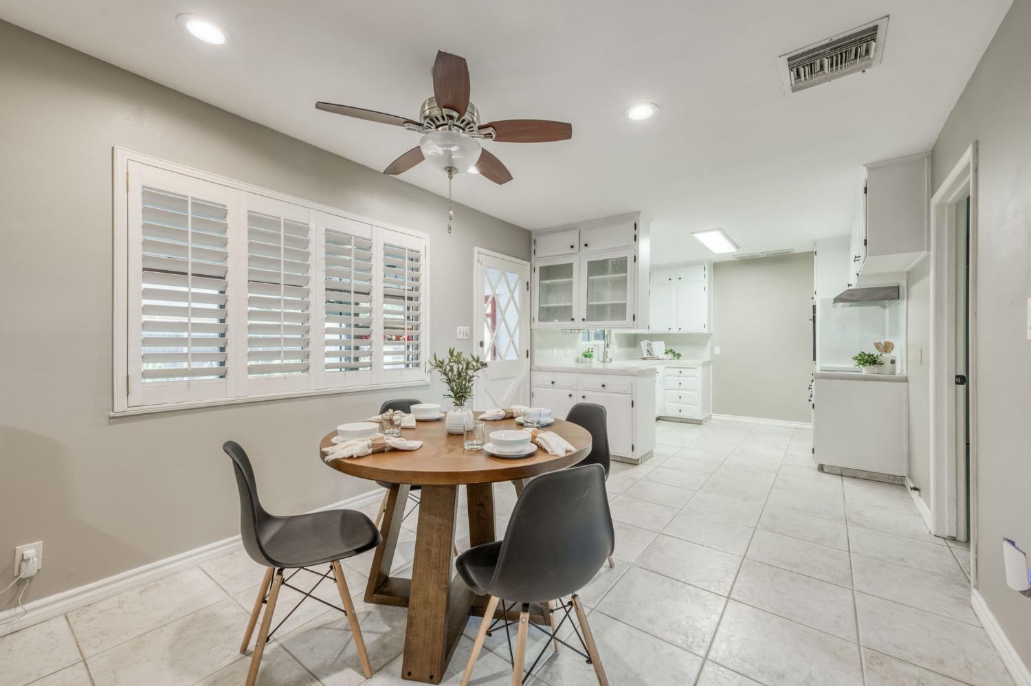 1108 E Sierra Ave, Fresno, CA 93710