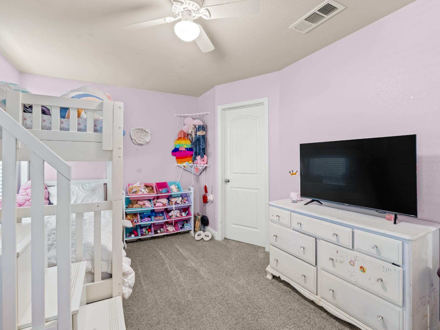 391 Rosewood Ave, Sanger, CA 93657