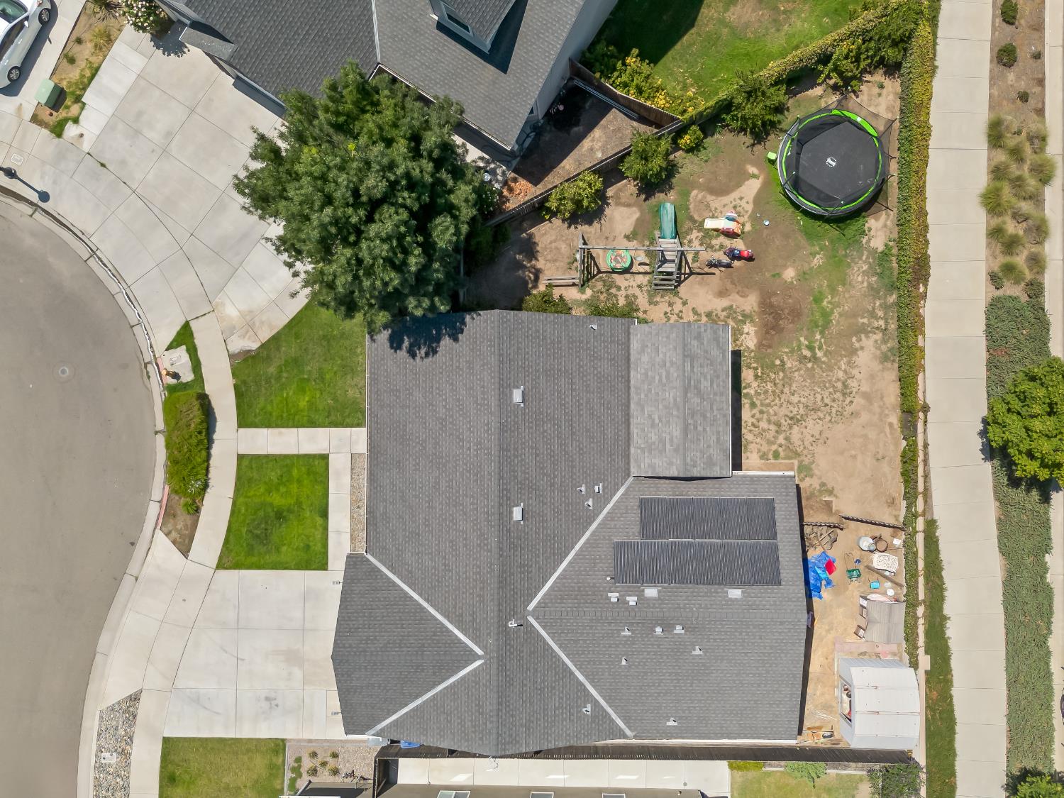 391 Rosewood Ave, Sanger, CA 93657