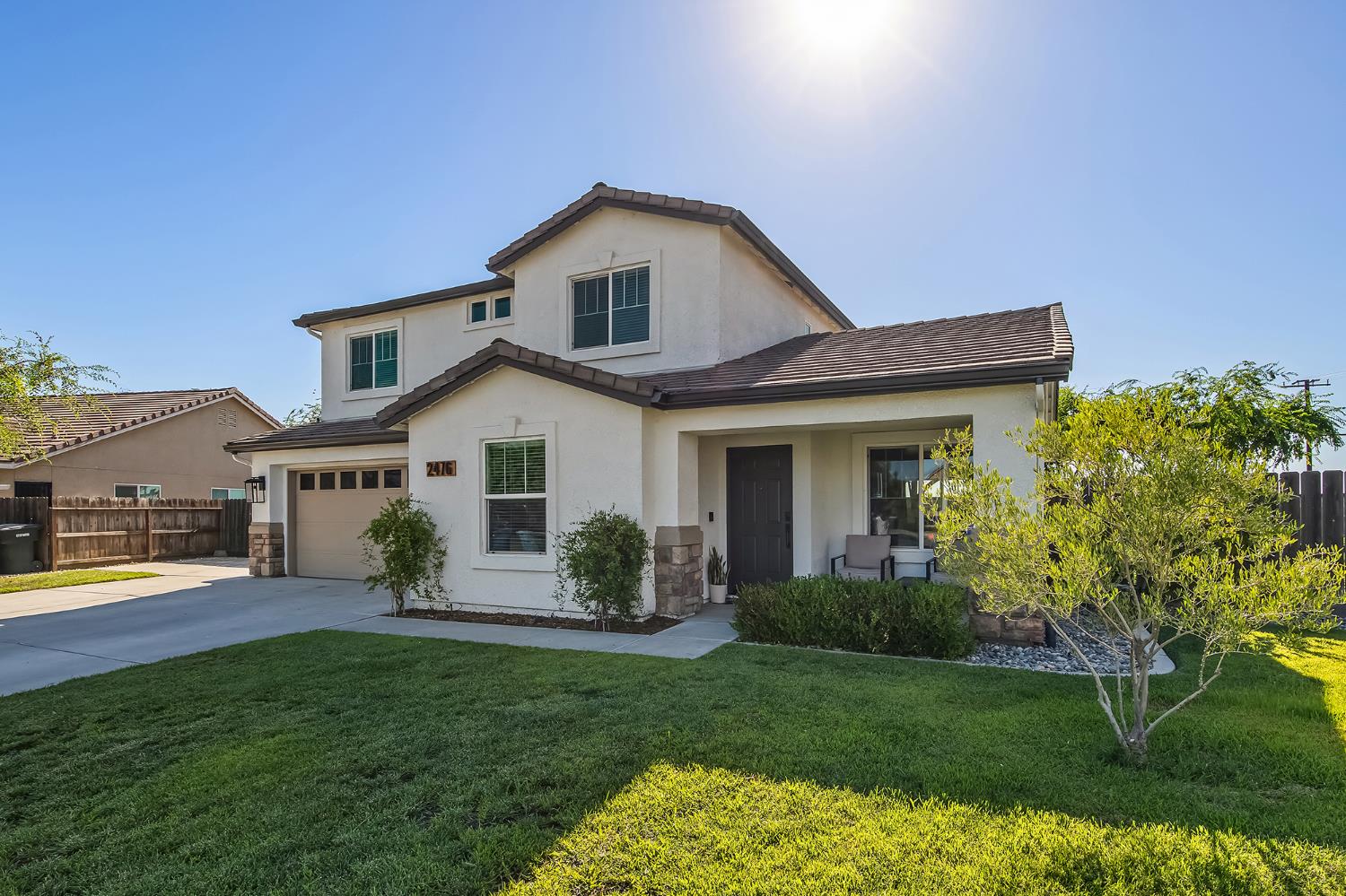 2476 N Riesling Ave, Hanford, CA 93230