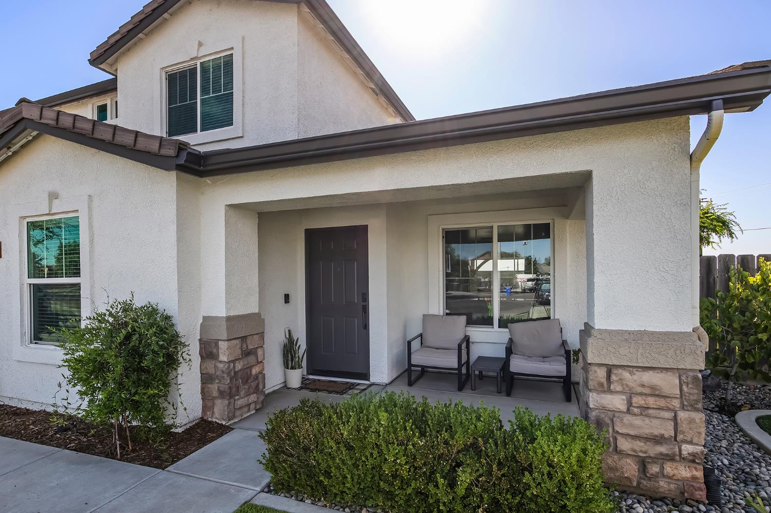 2476 N Riesling Ave, Hanford, CA 93230