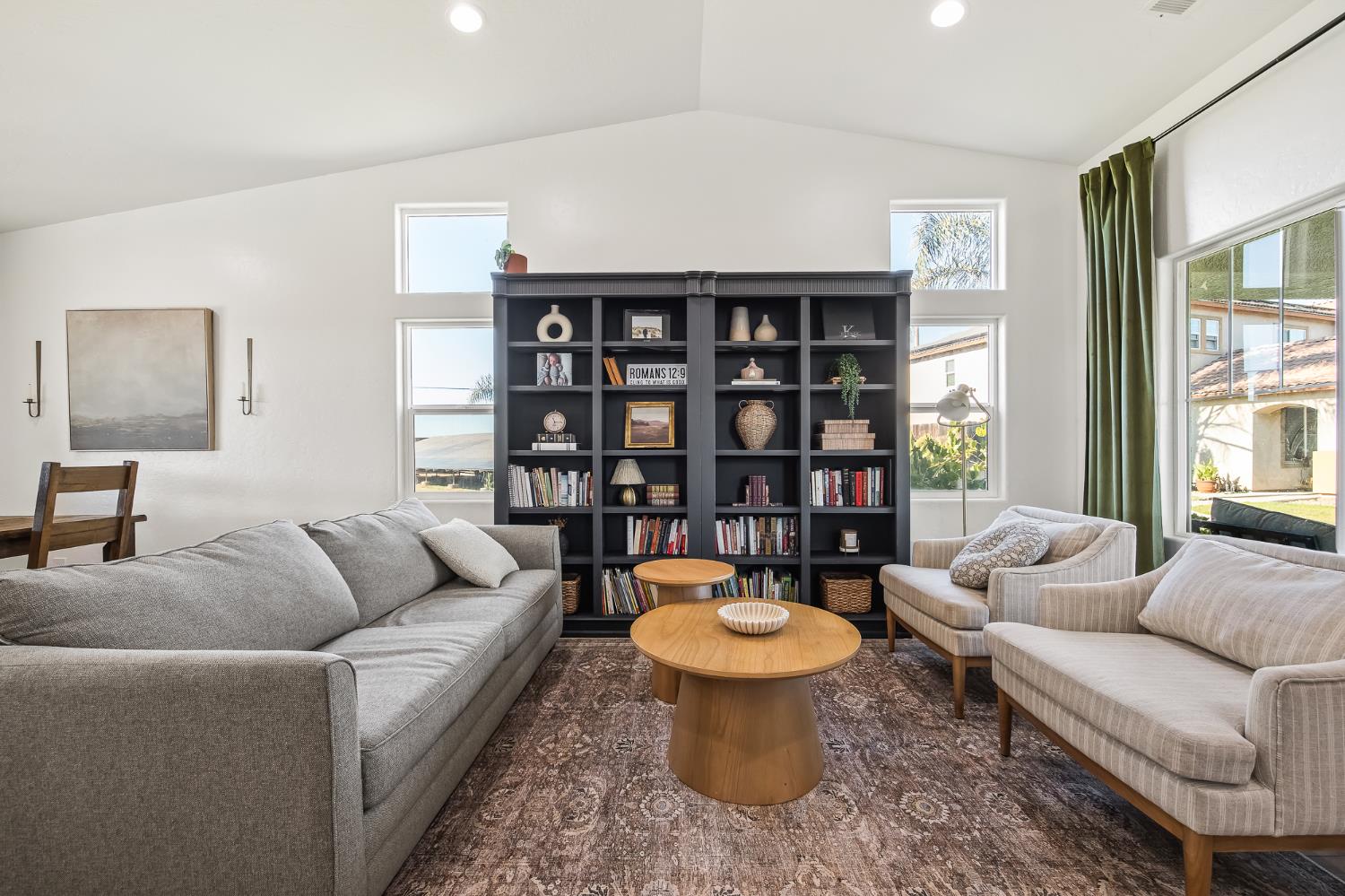 2476 N Riesling Ave, Hanford, CA 93230