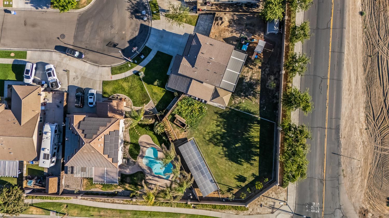 2476 N Riesling Ave, Hanford, CA 93230