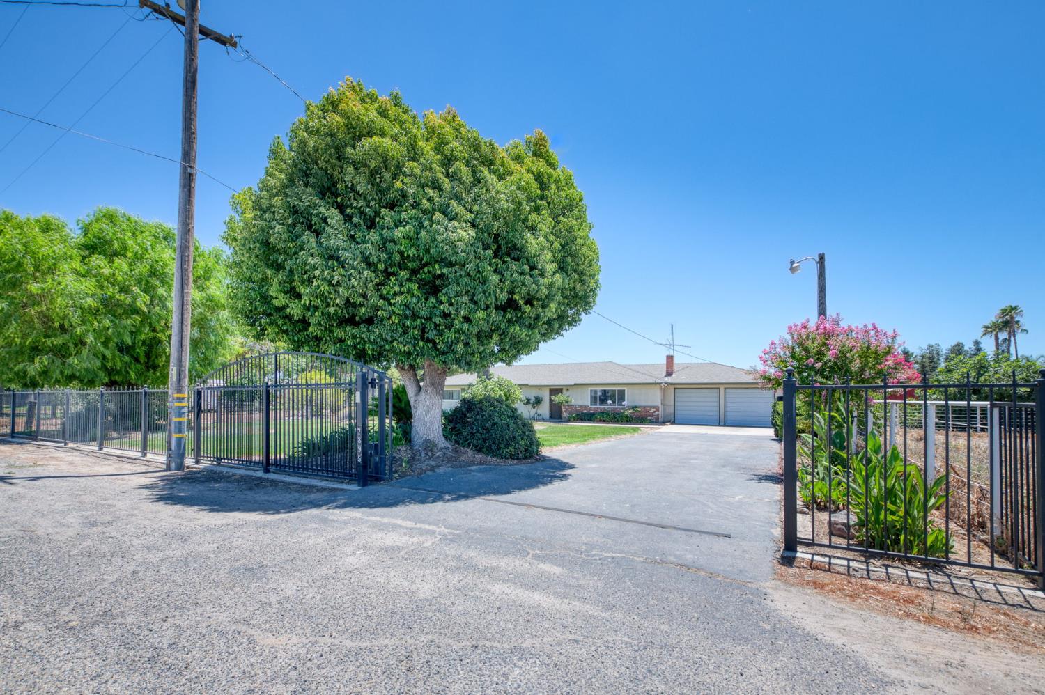 7895 W Mckinley Ave, Fresno, CA 93723
