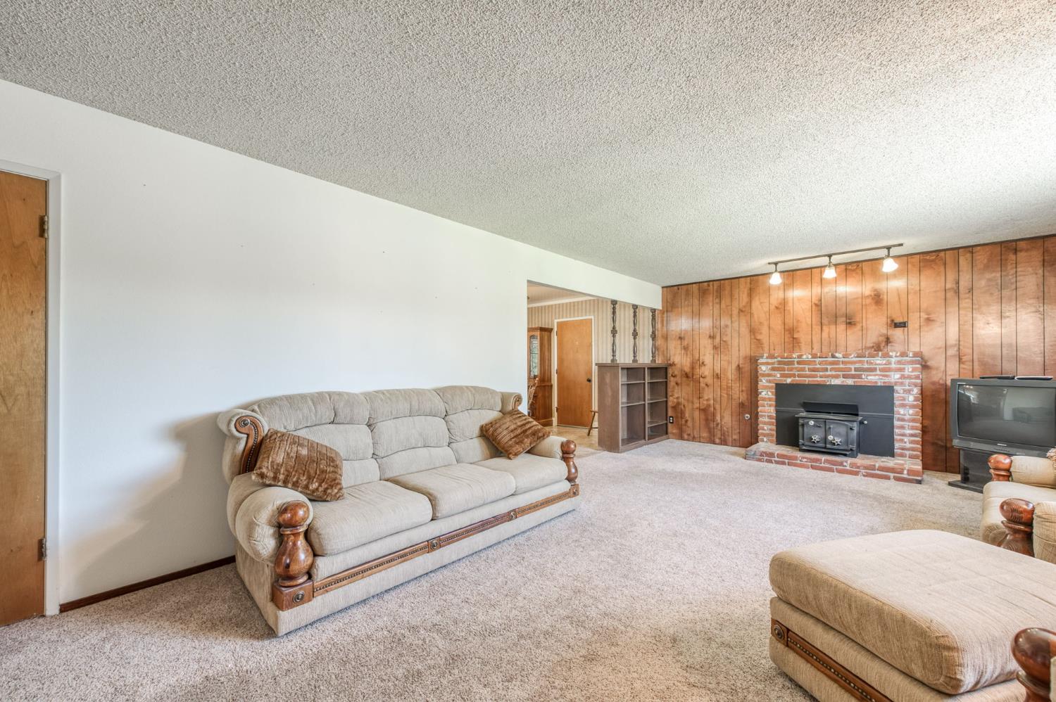 7895 W Mckinley Ave, Fresno, CA 93723