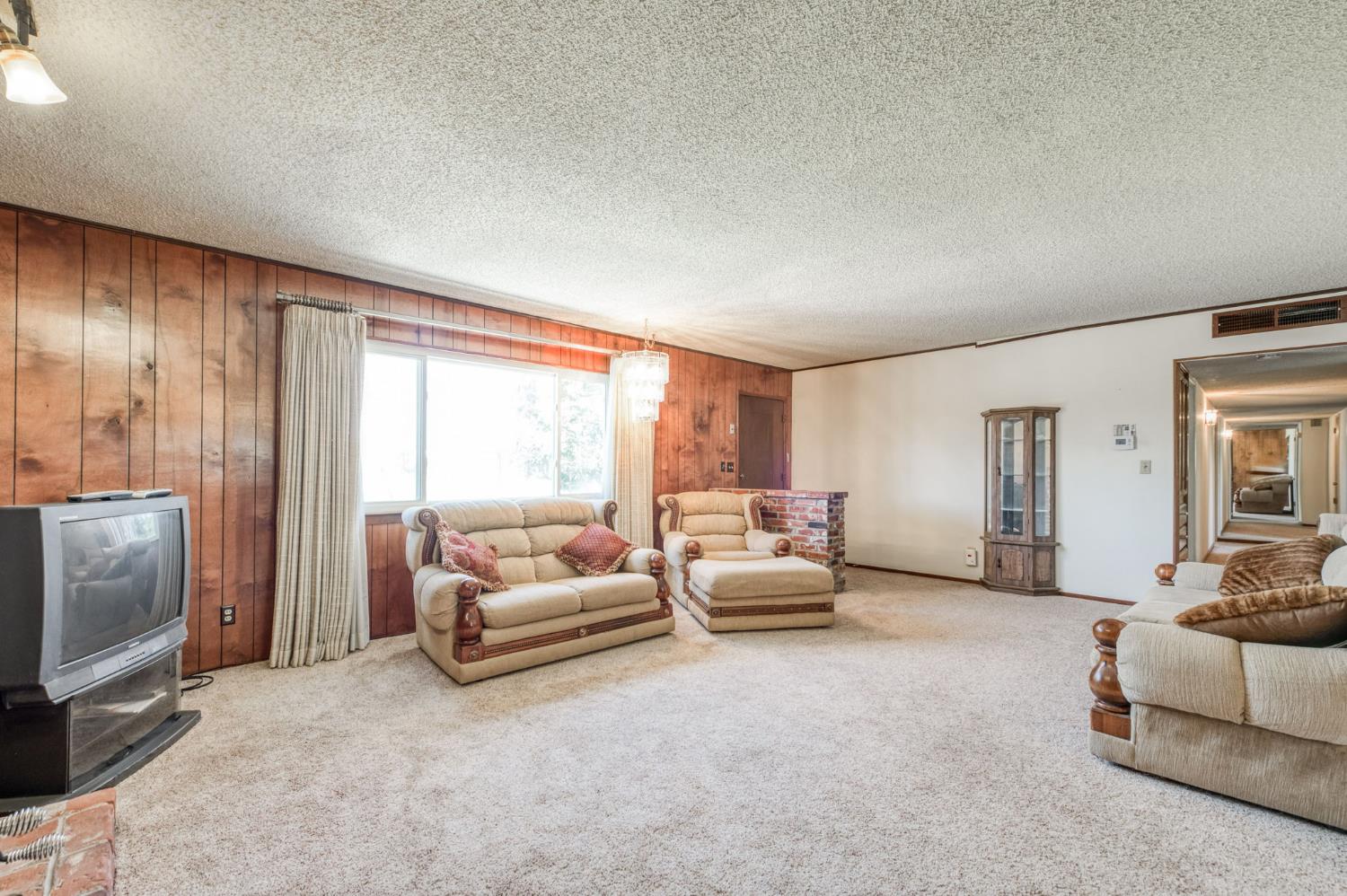 7895 W Mckinley Ave, Fresno, CA 93723