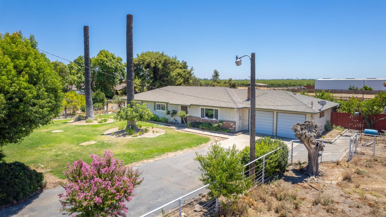 7895 W Mckinley Ave, Fresno, CA 93723