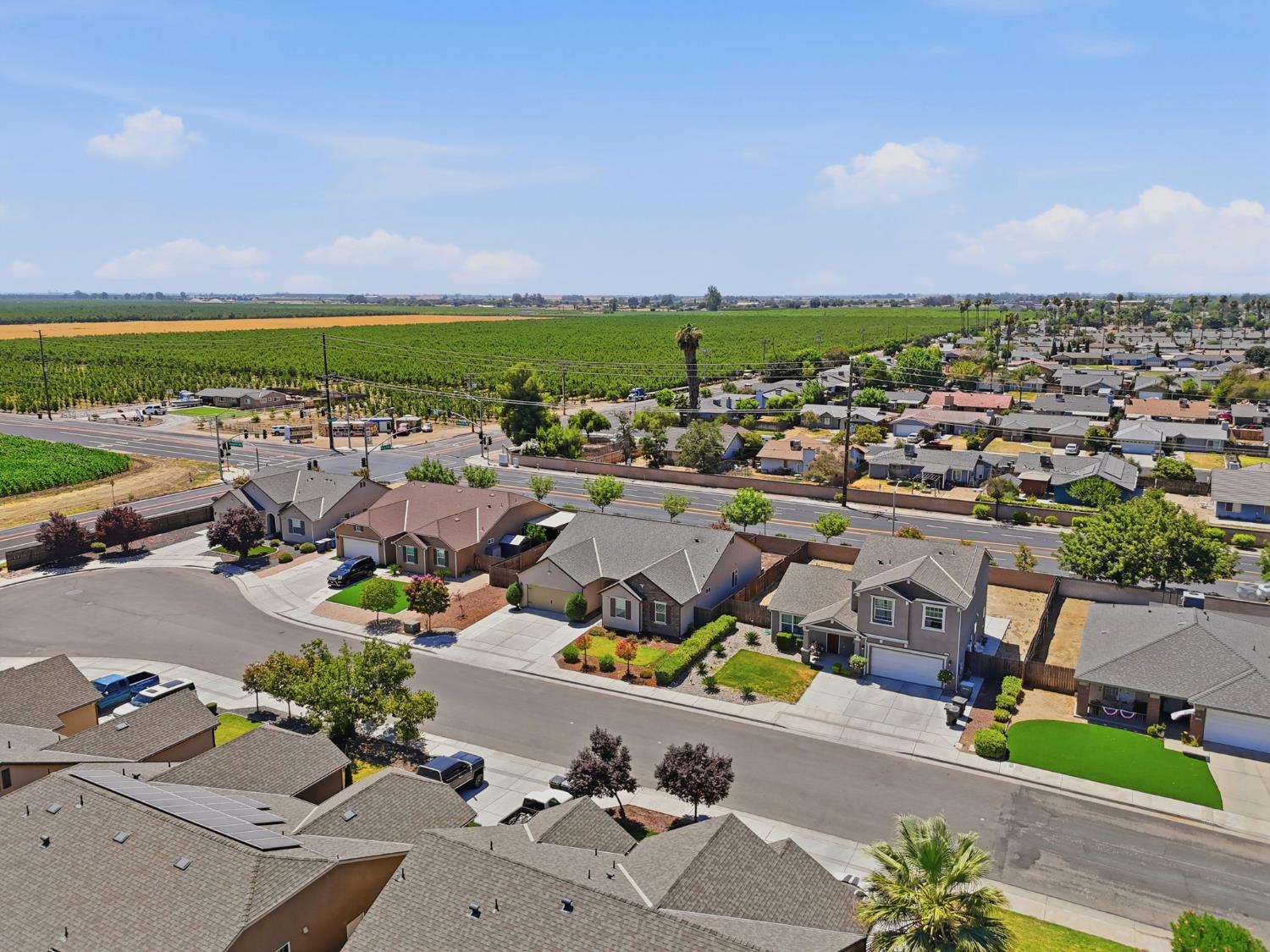 1361 Hoover Way, Hanford, CA 93230