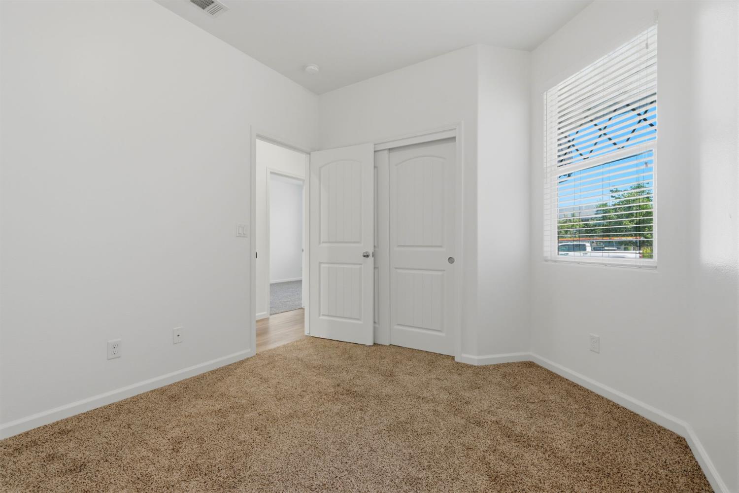 1361 Hoover Way, Hanford, CA 93230