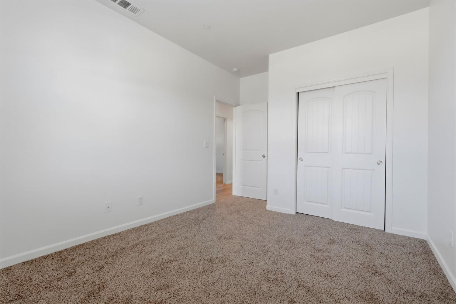 1361 Hoover Way, Hanford, CA 93230