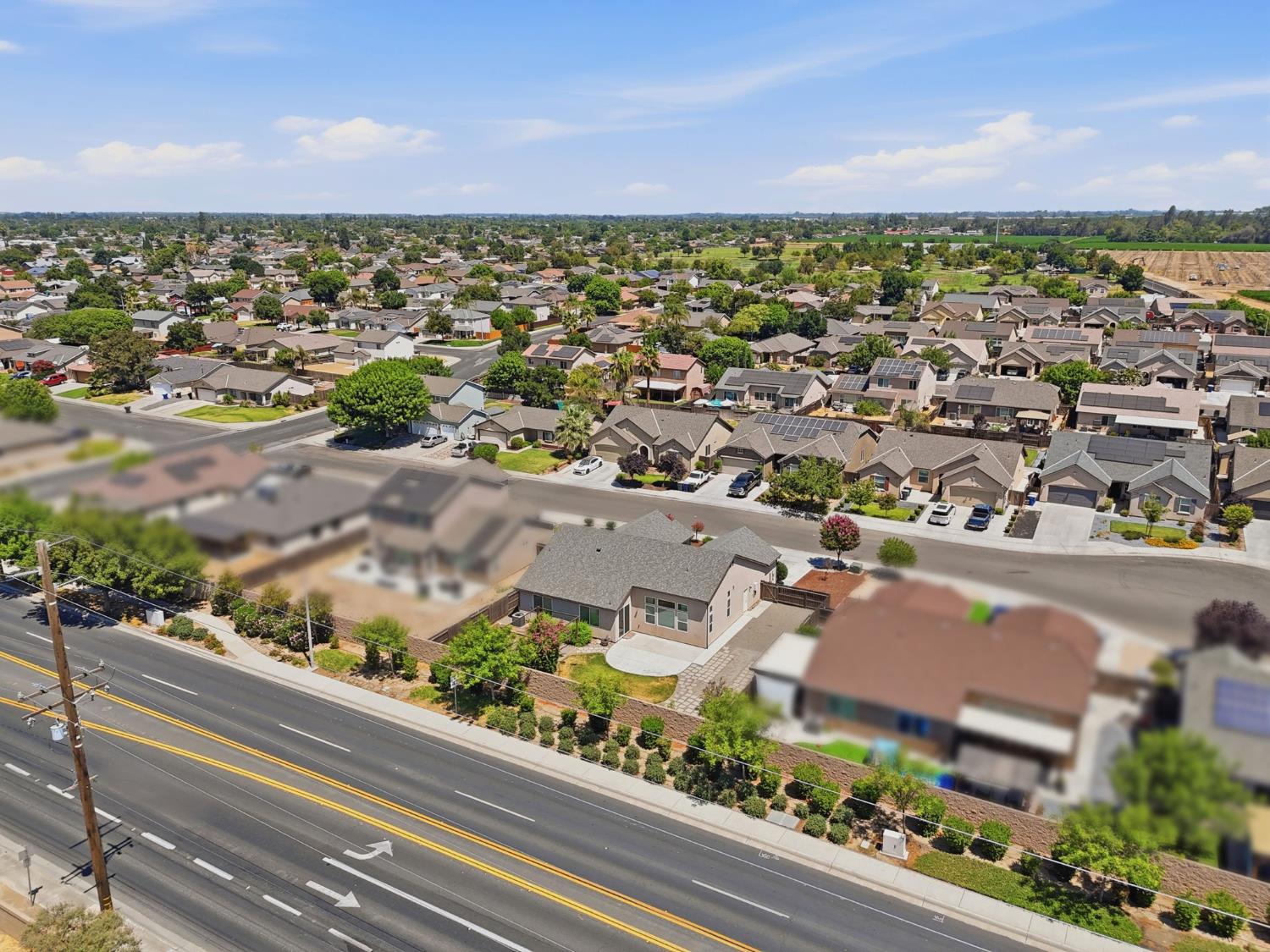 1361 Hoover Way, Hanford, CA 93230
