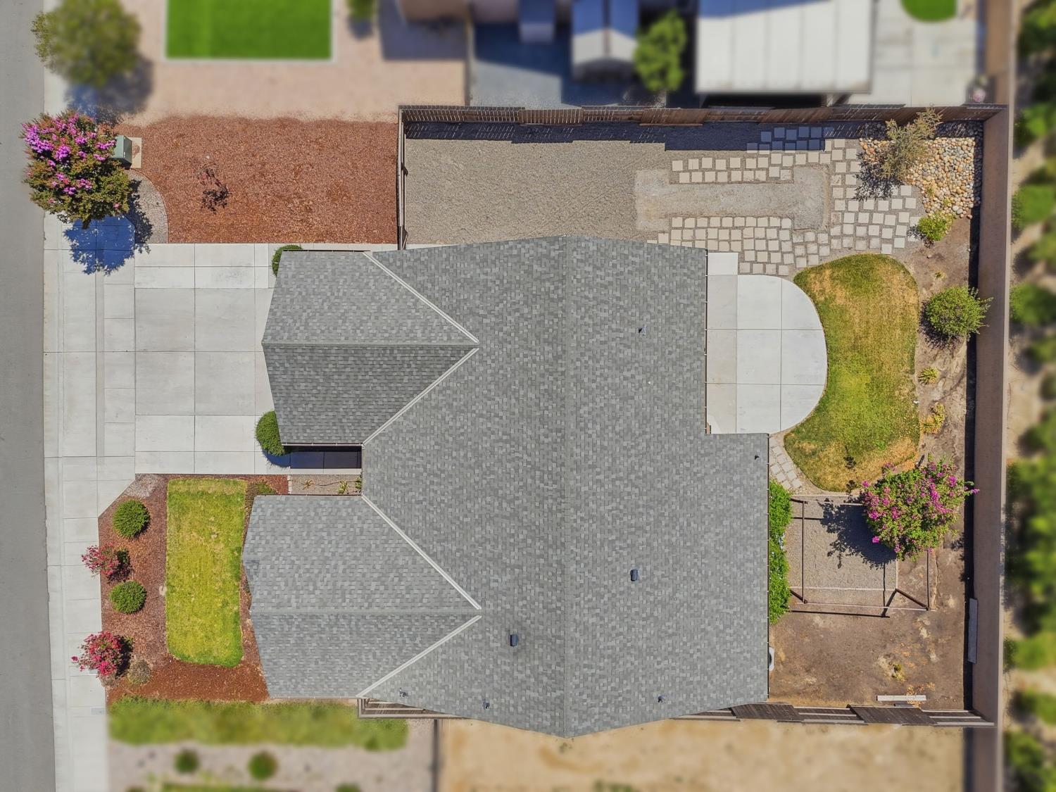 1361 Hoover Way, Hanford, CA 93230