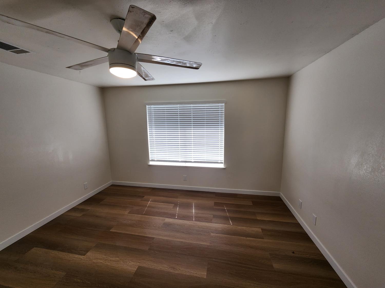 215 N Sylmar Ave, Fresno, CA 93727