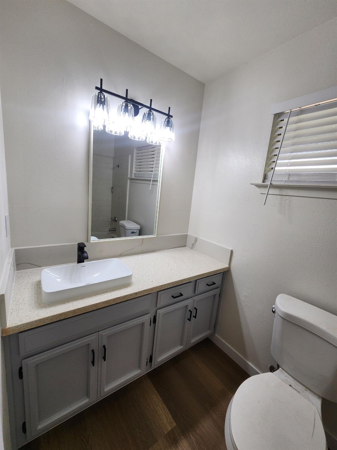215 N Sylmar Ave, Fresno, CA 93727
