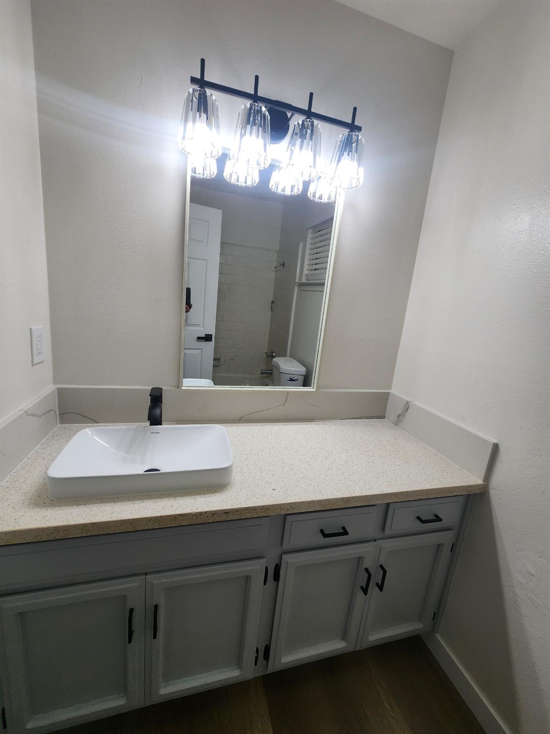 215 N Sylmar Ave, Fresno, CA 93727