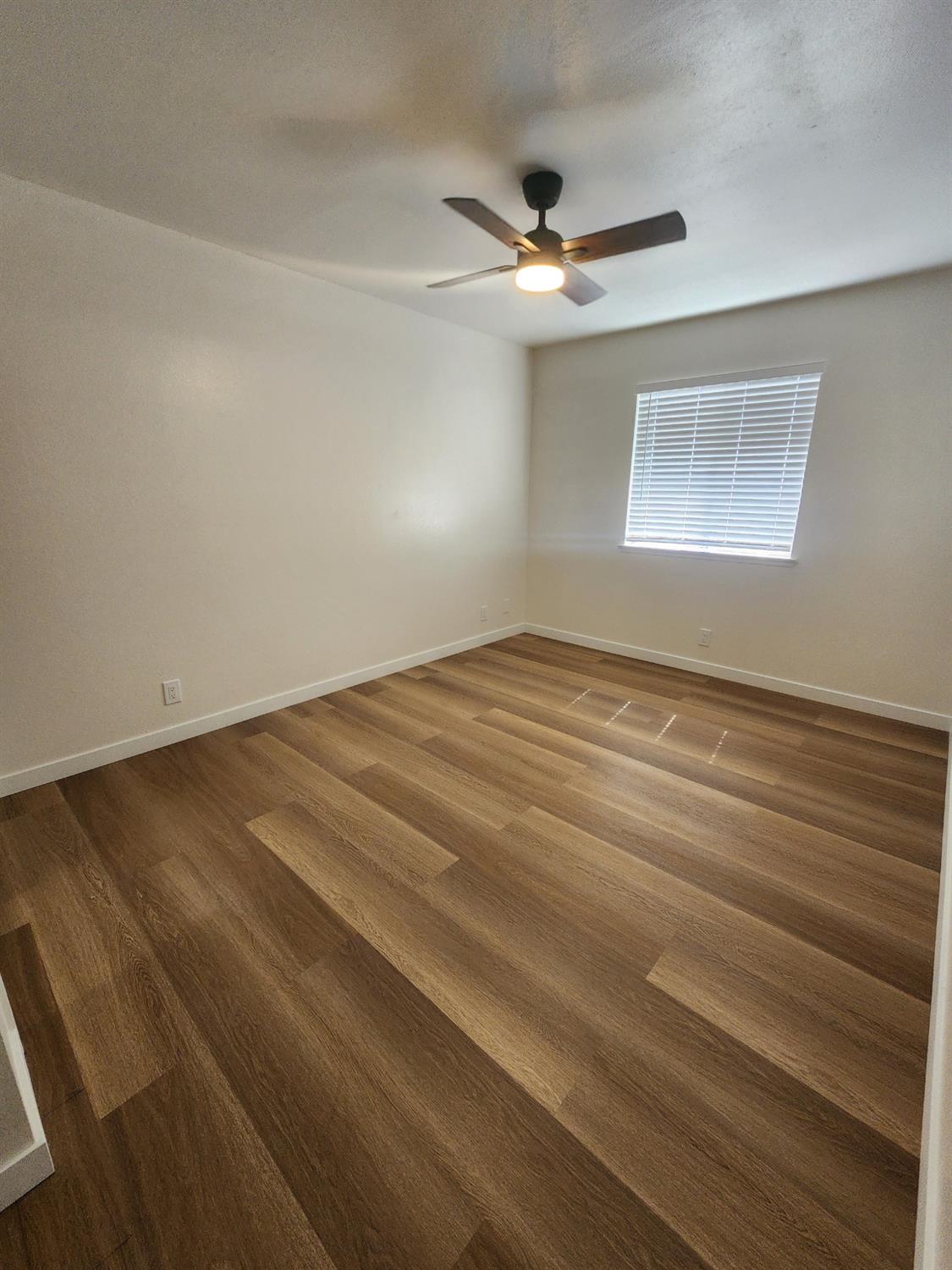 215 N Sylmar Ave, Fresno, CA 93727