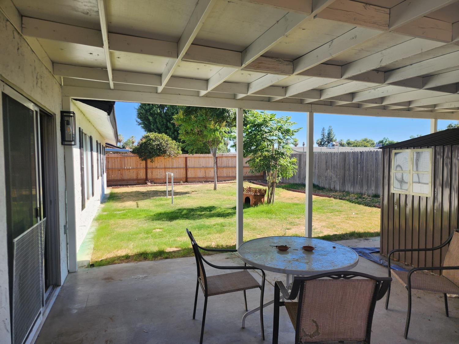 215 N Sylmar Ave, Fresno, CA 93727