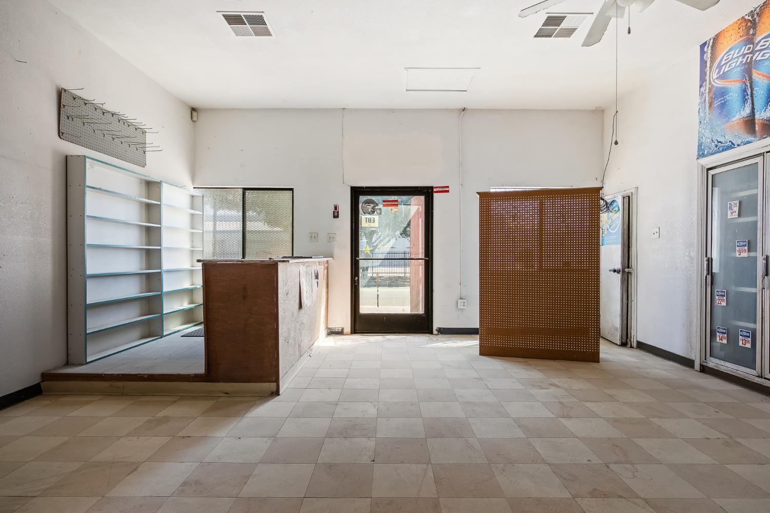 10791 E Pismo Ave, Del Rey, CA 93616