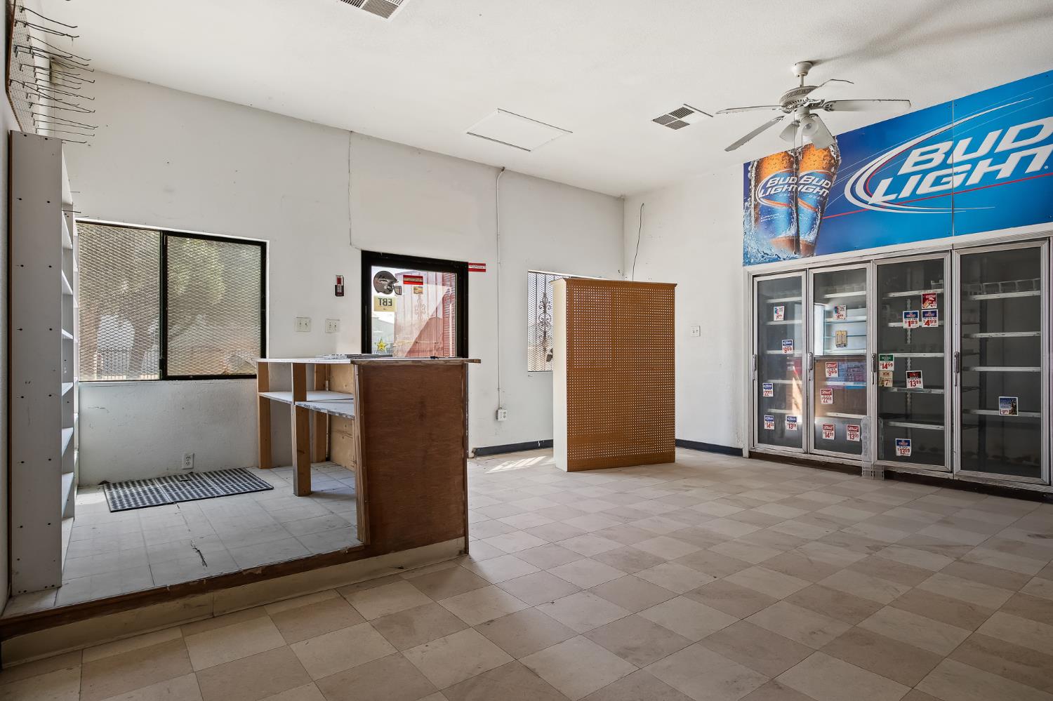 10791 E Pismo Ave, Del Rey, CA 93616