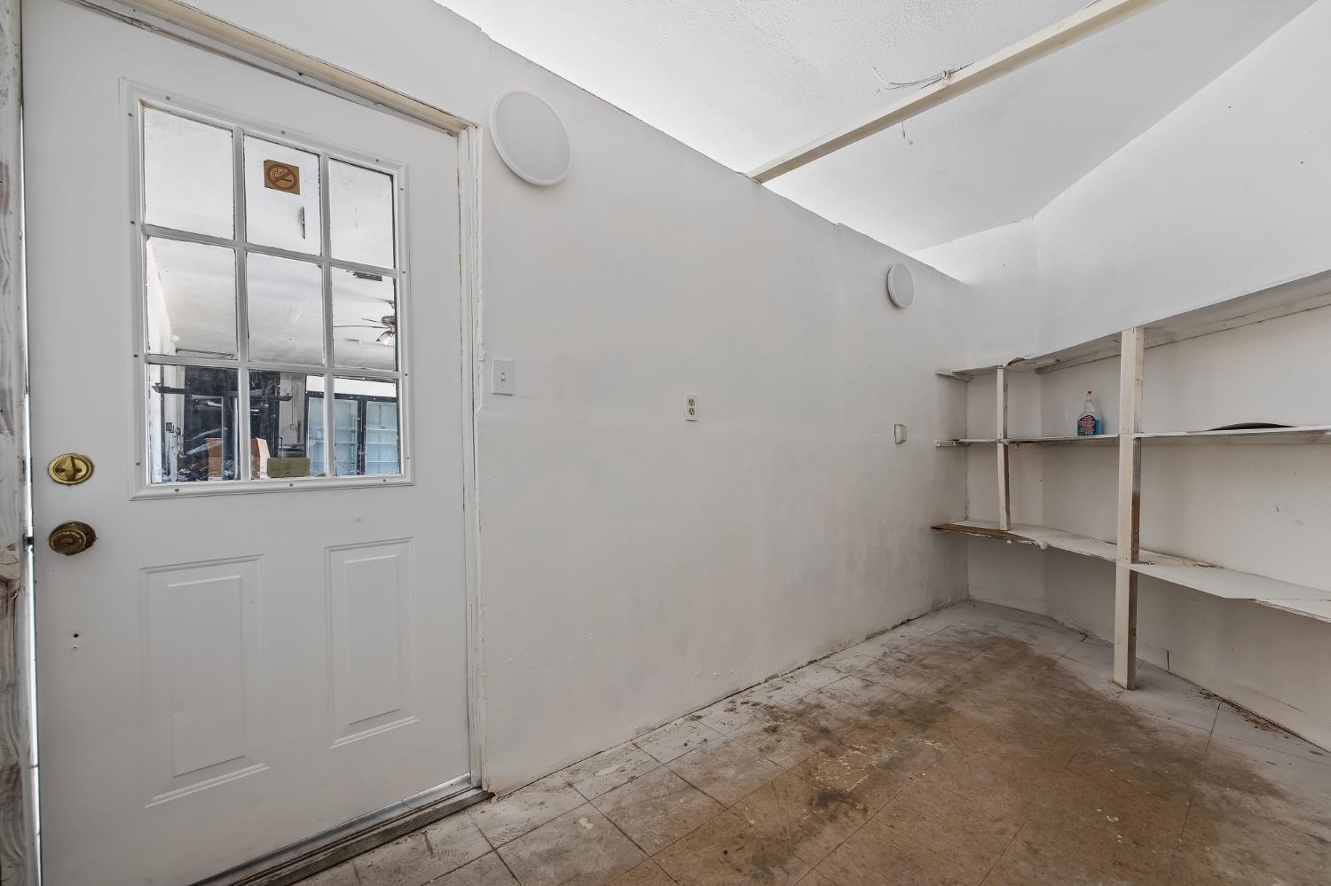 10791 E Pismo Ave, Del Rey, CA 93616