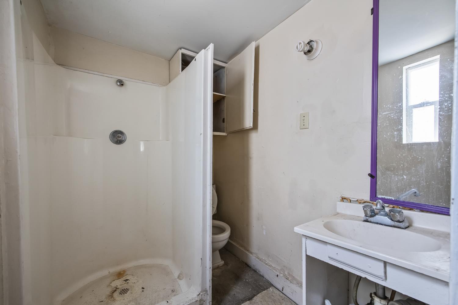 10791 E Pismo Ave, Del Rey, CA 93616
