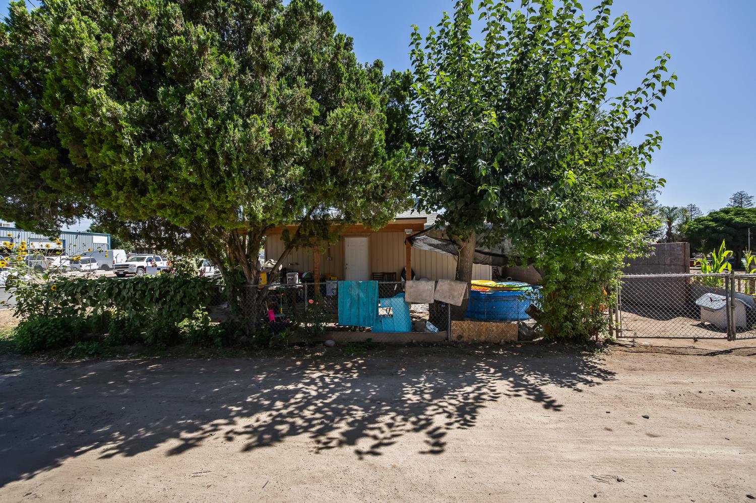 10791 E Pismo Ave, Del Rey, CA 93616
