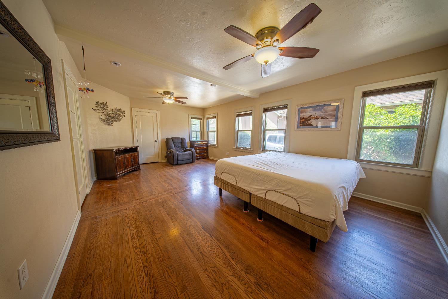 1370 N Van Ness Ave, Fresno, CA 93728