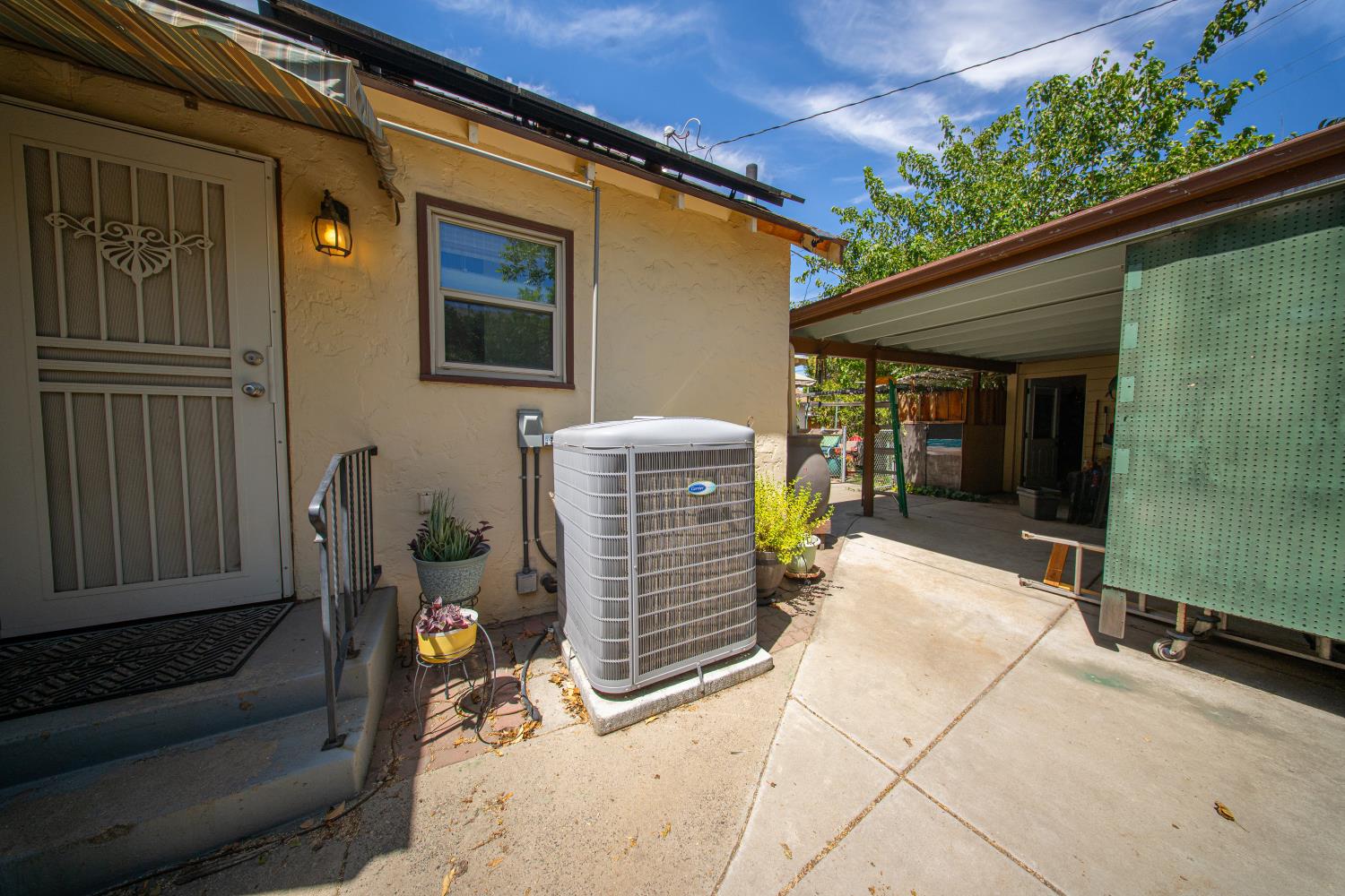 1370 N Van Ness Ave, Fresno, CA 93728