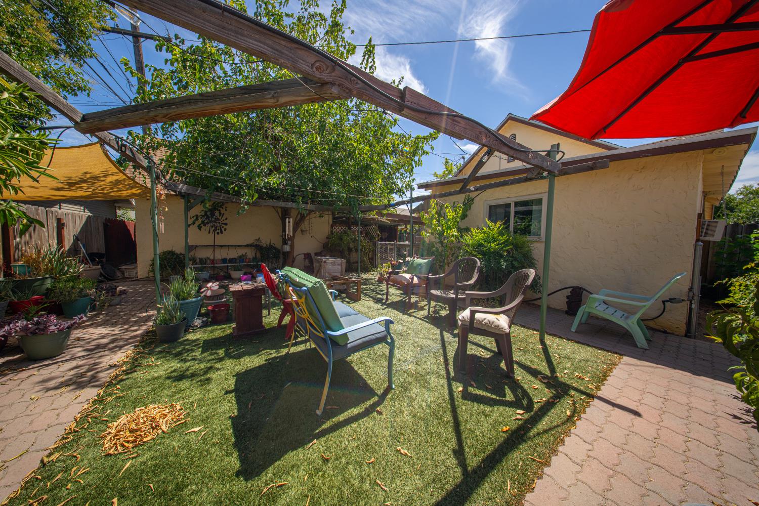 1370 N Van Ness Ave, Fresno, CA 93728