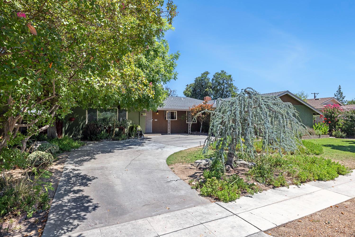 606 W Rialto Ave, Fresno, CA 93705