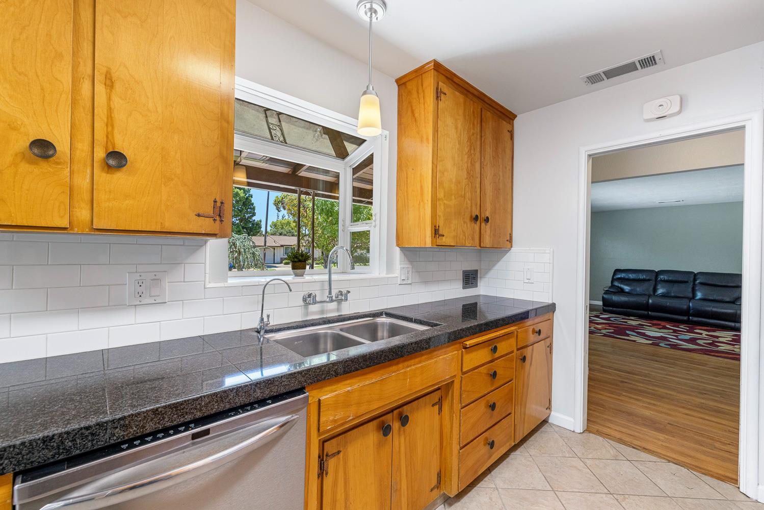 606 W Rialto Ave, Fresno, CA 93705