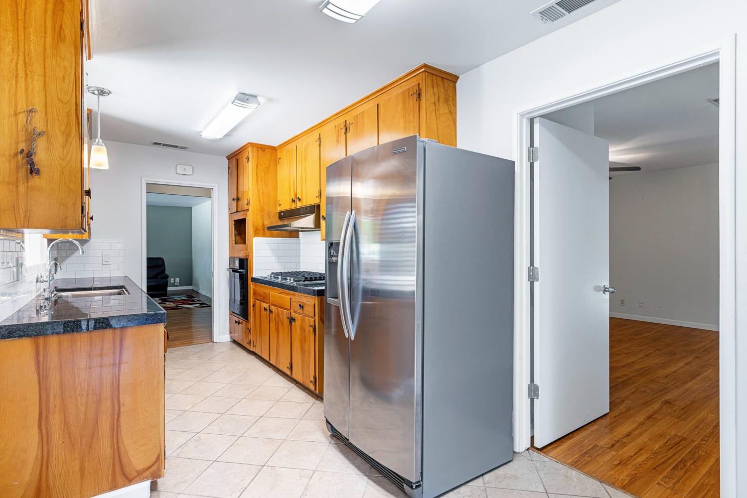 606 W Rialto Ave, Fresno, CA 93705