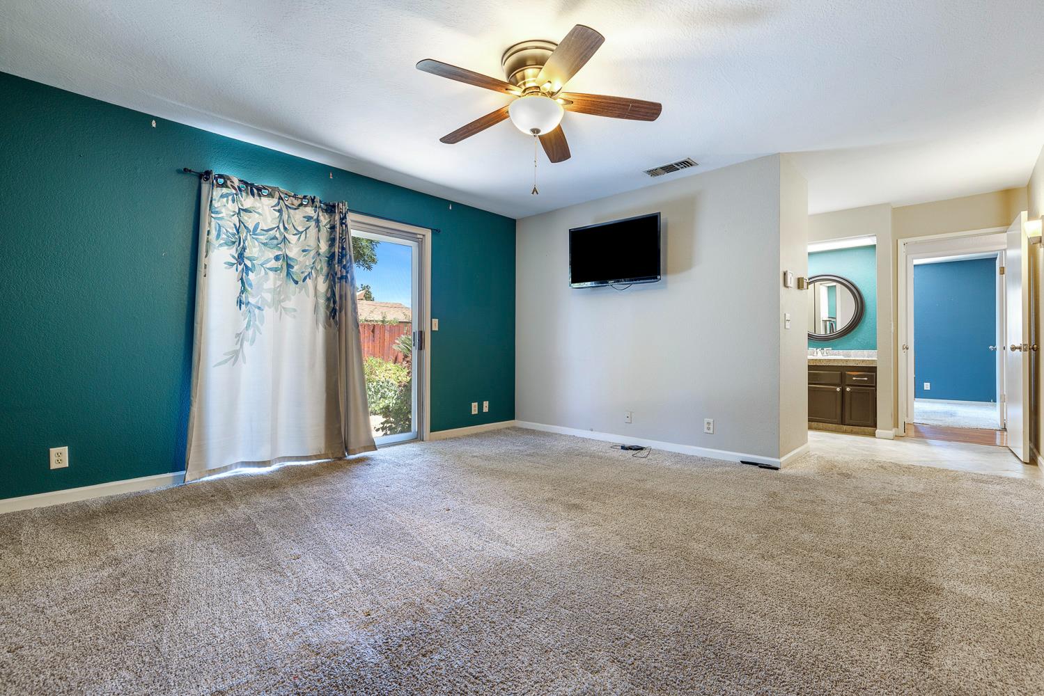 606 W Rialto Ave, Fresno, CA 93705
