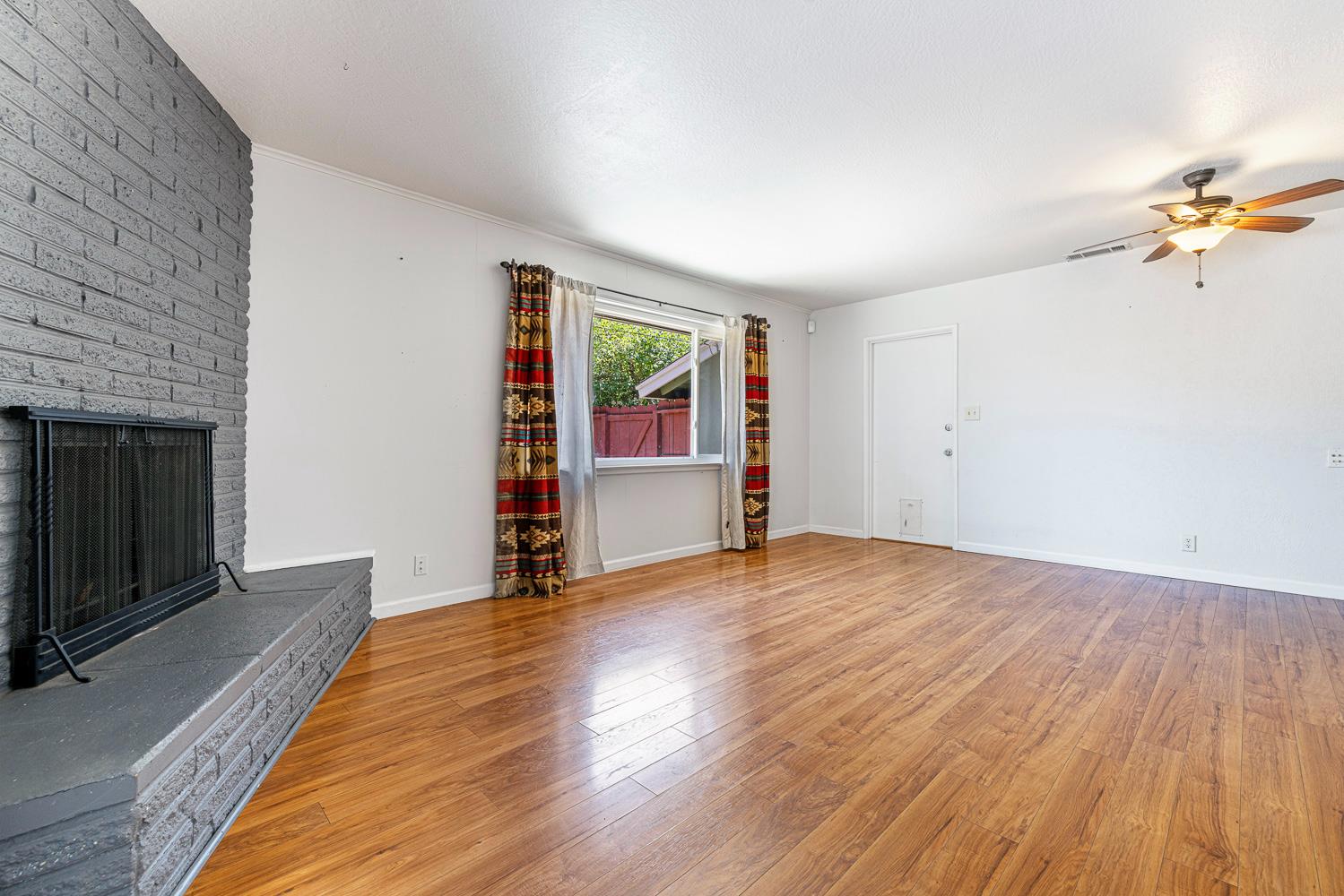 606 W Rialto Ave, Fresno, CA 93705