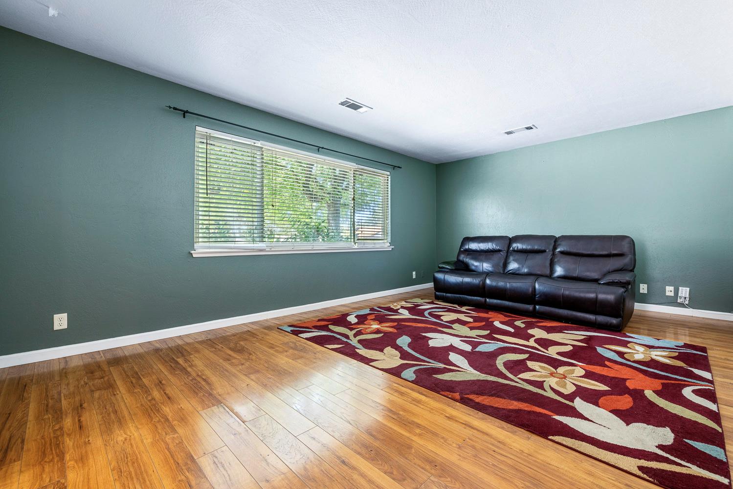 606 W Rialto Ave, Fresno, CA 93705