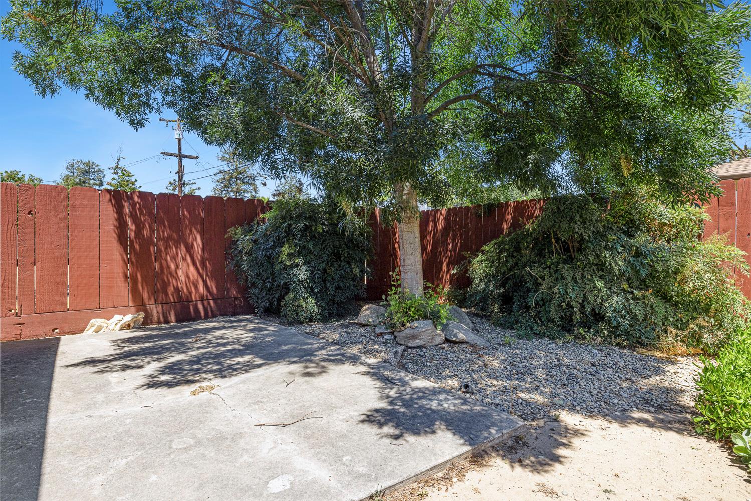 606 W Rialto Ave, Fresno, CA 93705