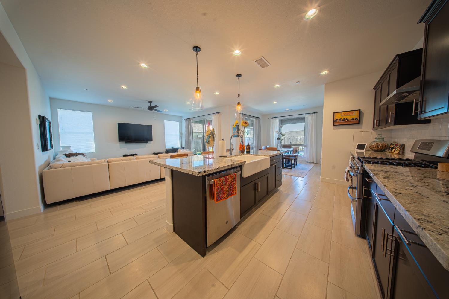 4672 Silverado Rd, Madera, CA 93636