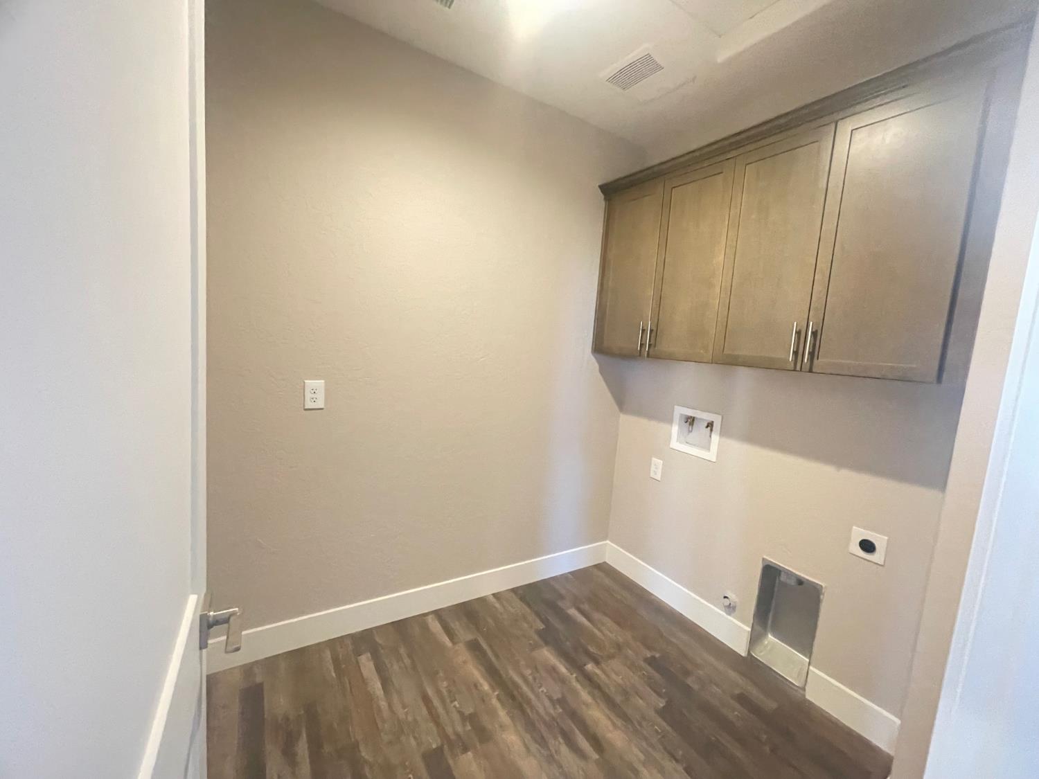 16249 W David Ave, Kerman, CA 93630