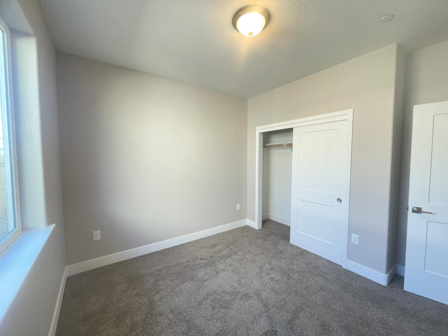 16249 W David Ave, Kerman, CA 93630