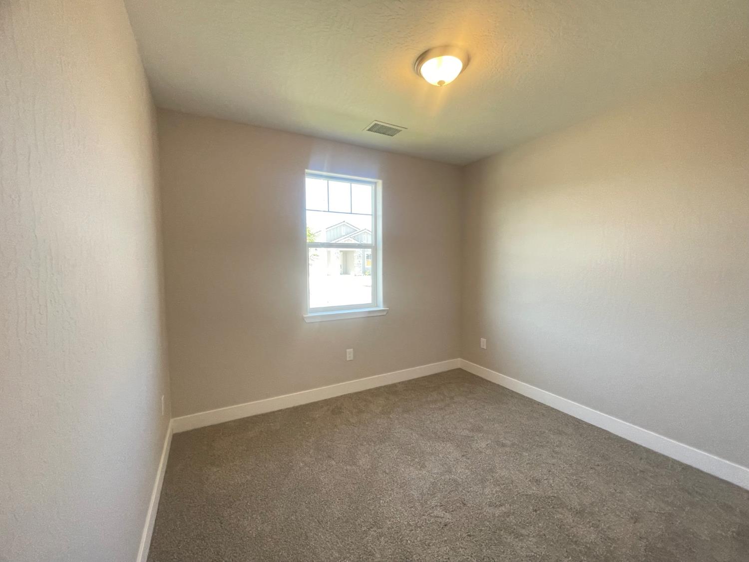 16249 W David Ave, Kerman, CA 93630