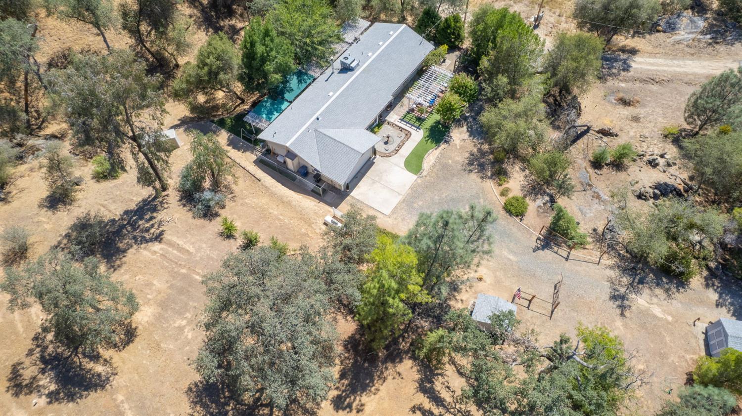 41322 Long Hollow Dr, Coarsegold, CA 93614