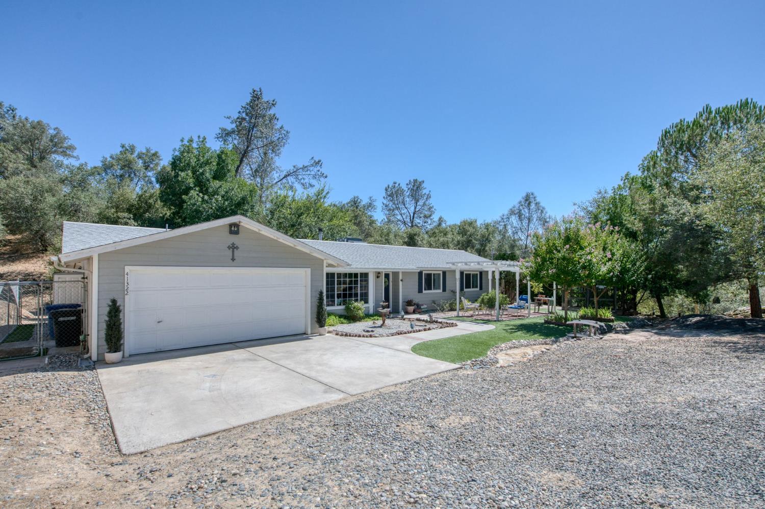 41322 Long Hollow Dr, Coarsegold, CA 93614