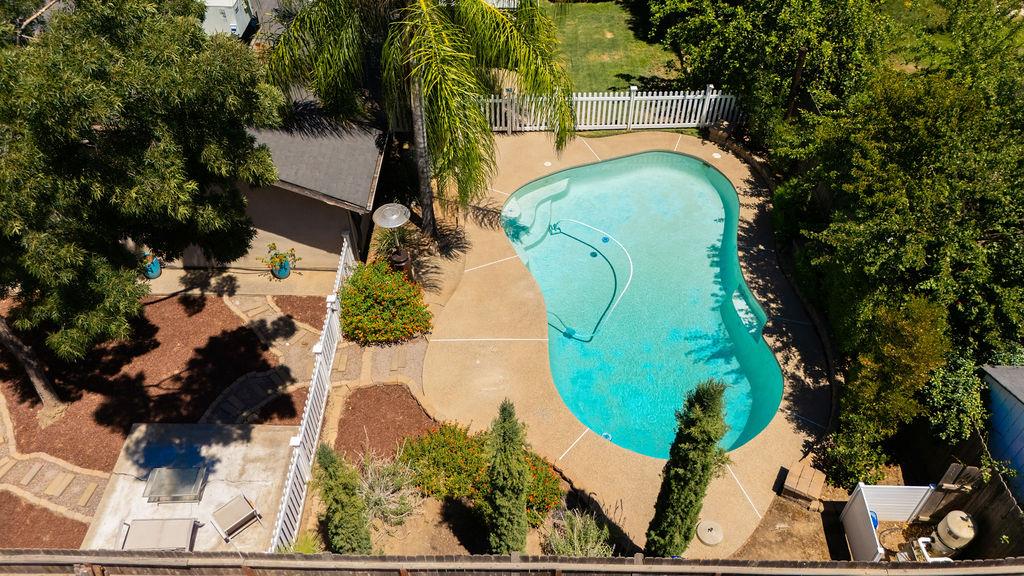 646 W Polson Ave, Clovis, CA 93612