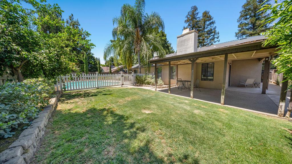 646 W Polson Ave, Clovis, CA 93612