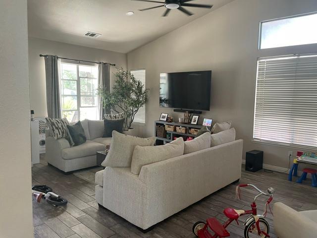 5932 W Monte Verde Ave N, Visalia, CA 93277