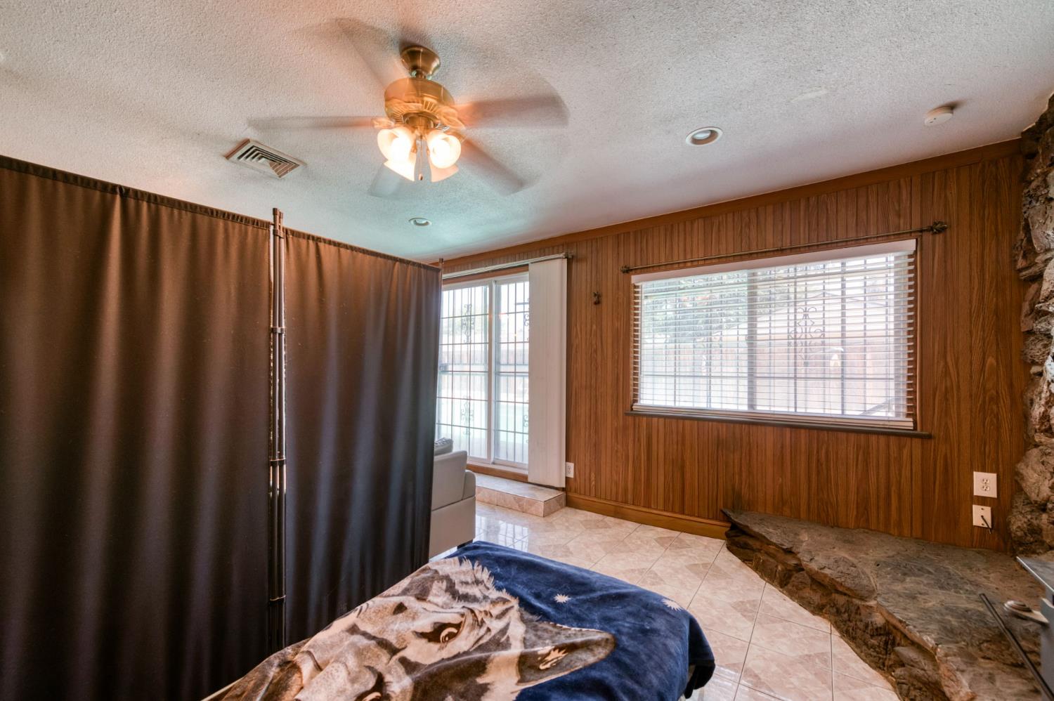 4767 E Orleans Ave, Fresno, CA 93702