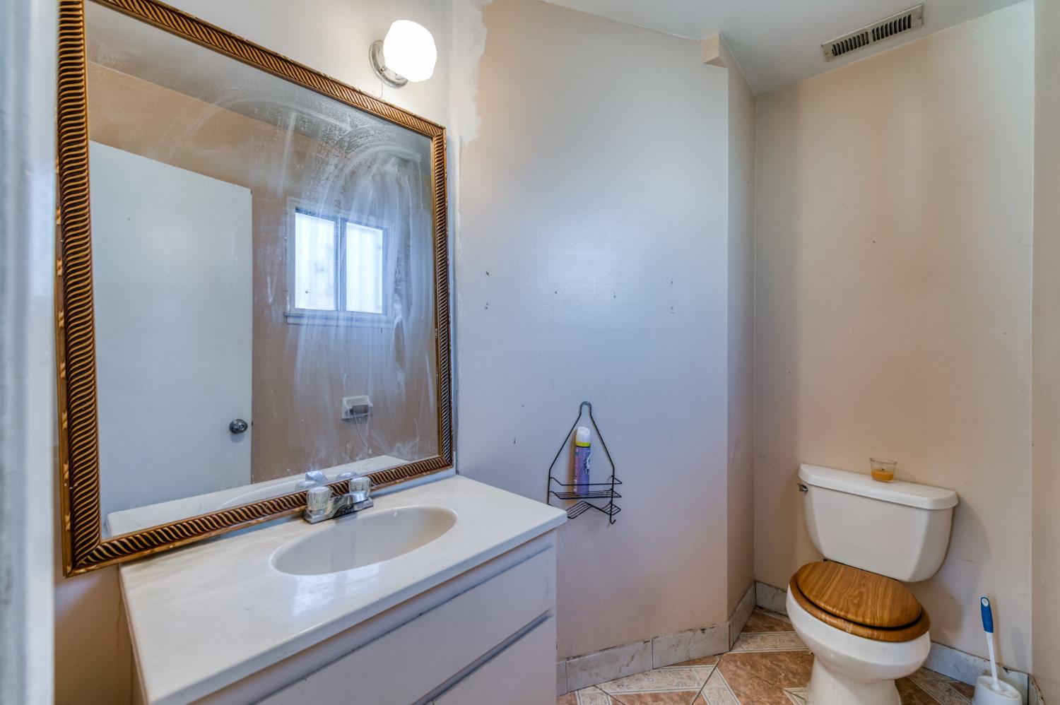 4767 E Orleans Ave, Fresno, CA 93702