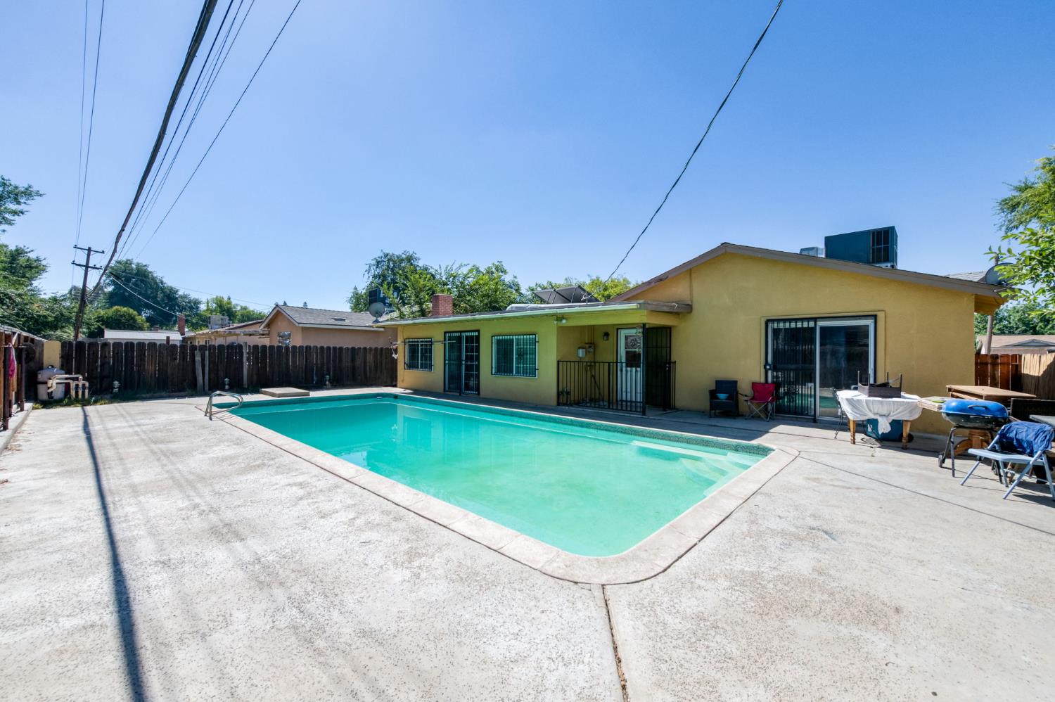 4767 E Orleans Ave, Fresno, CA 93702
