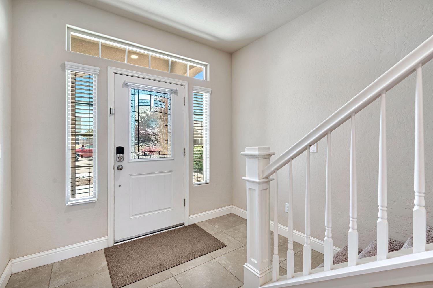 3885 Alamos Ave, Clovis, CA 93619
